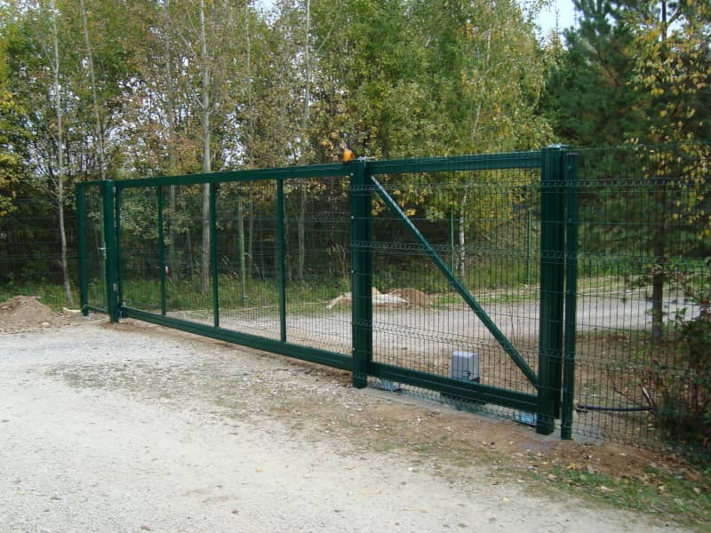 Сетчатый забор DoorHan в Йошкар-Оле с установкой